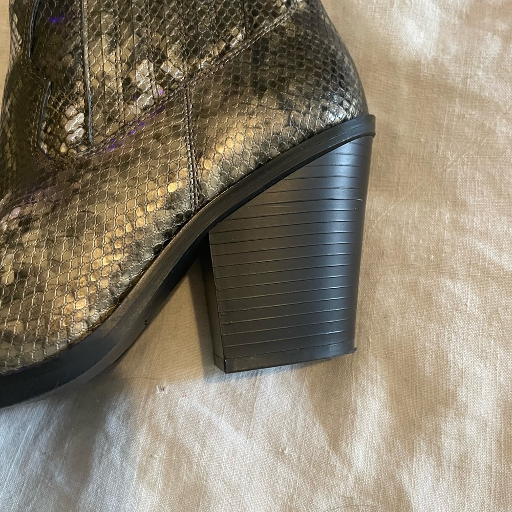 Aldo Snakeskin Pattern Heeled Boots - Picture 2 of 5